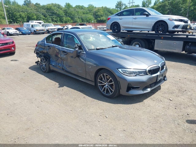 45791162 :رقم المزاد ، 3MW5P9J02N8C23624 vin ، 2022 Bmw 330e Xdrive مزاد بيع
