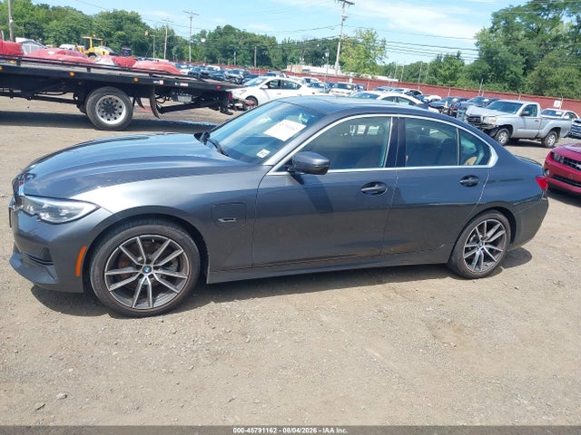 2022 Bmw 330e Xdrive მანქანა იყიდება აუქციონზე, vin: 3MW5P9J02N8C23624, აუქციონის ნომერი: 45791162