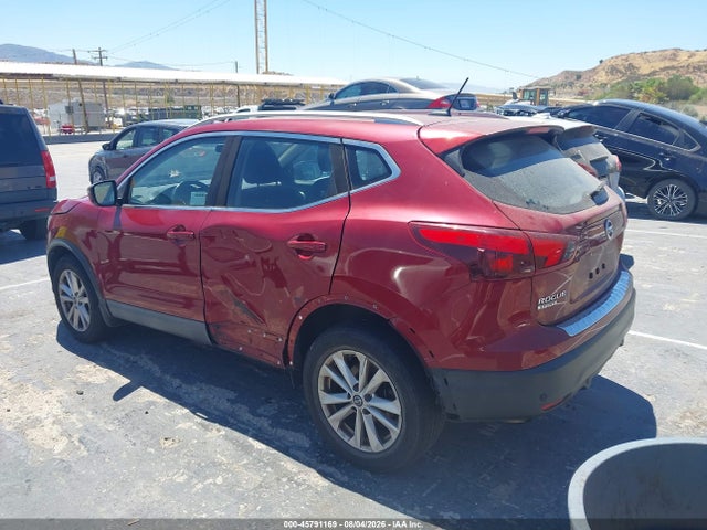 JN1BJ1CP2KW228086 Nissan Rogue Sport Sv