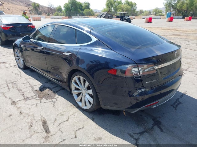 45791177 :رقم المزاد ، 5YJSA1DP7DFP11611 vin ، 2013 Tesla Model S Performance مزاد بيع