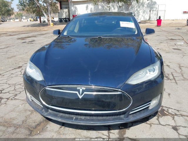 45791177 :رقم المزاد ، 5YJSA1DP7DFP11611 vin ، 2013 Tesla Model S Performance مزاد بيع