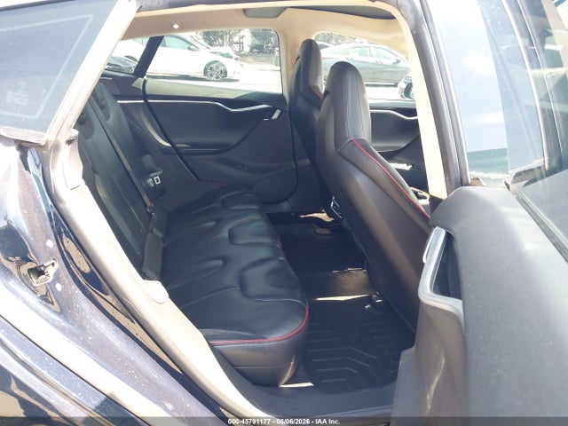 45791177 :رقم المزاد ، 5YJSA1DP7DFP11611 vin ، 2013 Tesla Model S Performance مزاد بيع