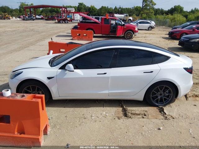 Tesla Model 3 Standard Range Plus Rear-wheel Drive 2021 5YJ3E1EA4MF099001 Image 15