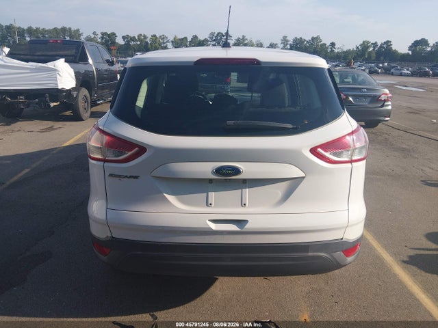 Продажа на аукционе авто 2015 Ford Escape S, vin: 1FMCU0F76FUA28209, номер лота: 45791245