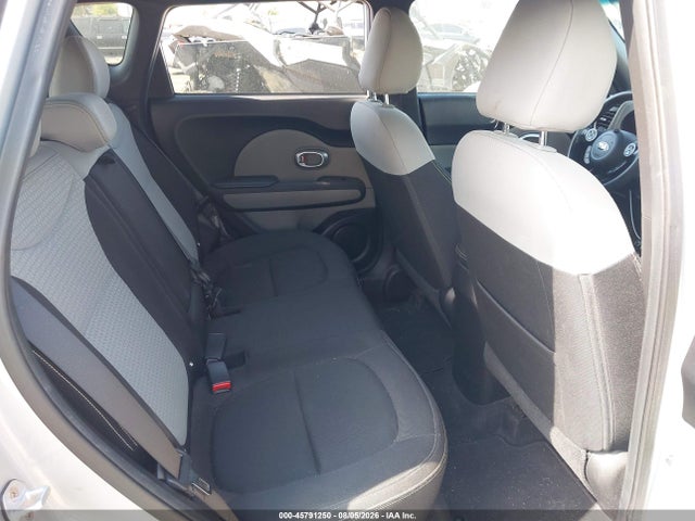 KIA SOUL + 2016 KNDJP3A55G7869447 Image 8