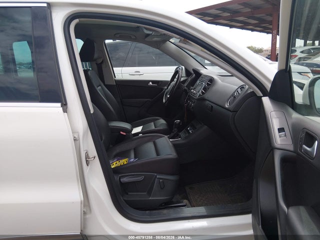 2013 Volkswagen Tiguan Se მანქანა იყიდება აუქციონზე, vin: WVGAV7AX6DW551011, აუქციონის ნომერი: 45791258