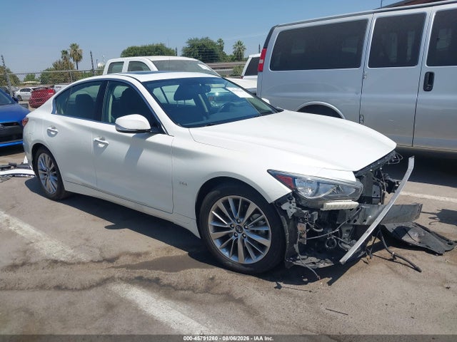 45791260 :رقم المزاد ، JN1EV7AP4JM357982 vin ، 2018 Infiniti Q50 3.0t Luxe مزاد بيع