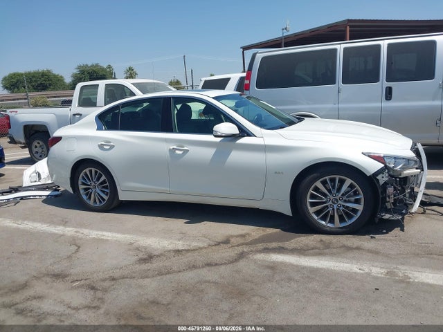 45791260 :رقم المزاد ، JN1EV7AP4JM357982 vin ، 2018 Infiniti Q50 3.0t Luxe مزاد بيع