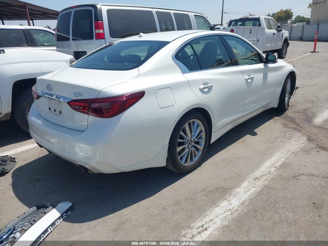 45791260 :رقم المزاد ، JN1EV7AP4JM357982 vin ، 2018 Infiniti Q50 3.0t Luxe مزاد بيع