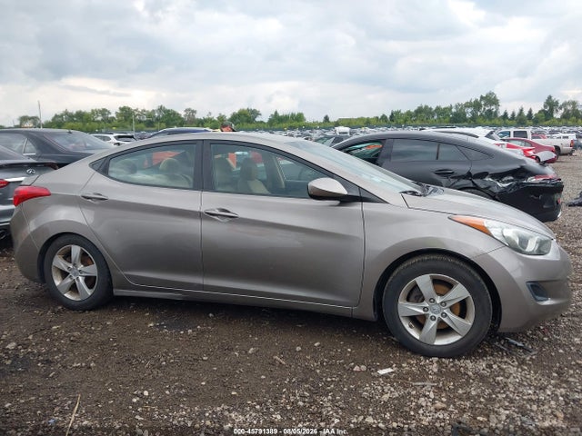 Продажа на аукционе авто 2011 Hyundai Elantra Gls, vin: 5NPDH4AEXBH008978, номер лота: 45791389