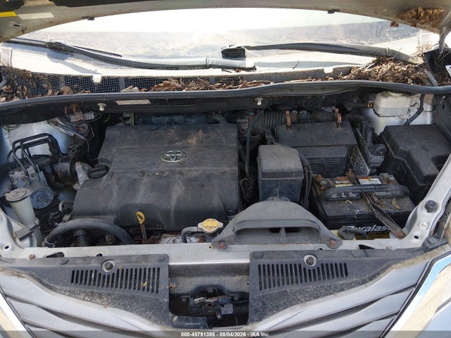 Aukcja sprzedaży 2011 Toyota Sienna Xle, vin: 5TDDK3DC4BS030054, numer aukcji: 45791395