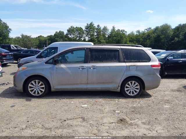 Aukcja sprzedaży 2011 Toyota Sienna Xle, vin: 5TDDK3DC4BS030054, numer aukcji: 45791395