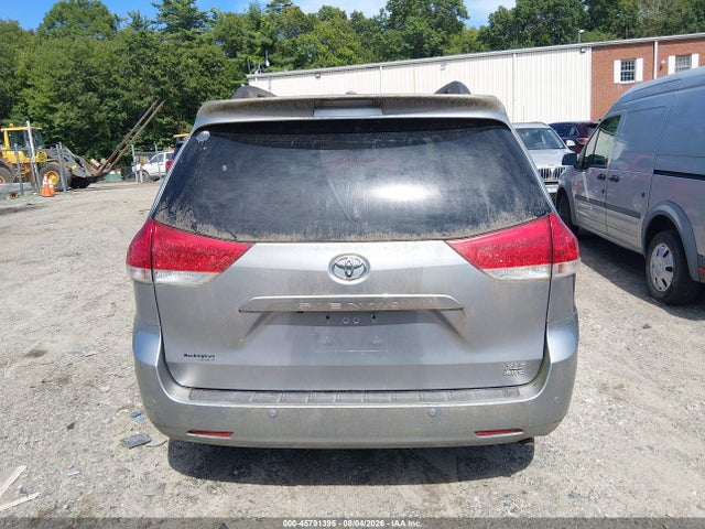 Aukcja sprzedaży 2011 Toyota Sienna Xle, vin: 5TDDK3DC4BS030054, numer aukcji: 45791395