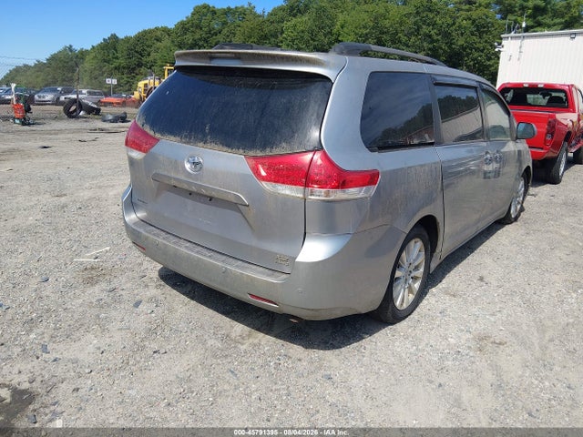 Aukcja sprzedaży 2011 Toyota Sienna Xle, vin: 5TDDK3DC4BS030054, numer aukcji: 45791395