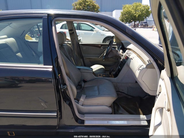 Продаж на аукціоні авто 2002 Mercedes-benz E 320 Special Edition, vin: WDBJF65J92B492220, номер лоту: 45791465