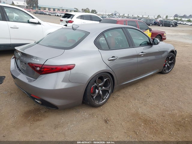 ZARFAMBN2K7605600 Alfa Romeo Giulia Ti Sport Rwd