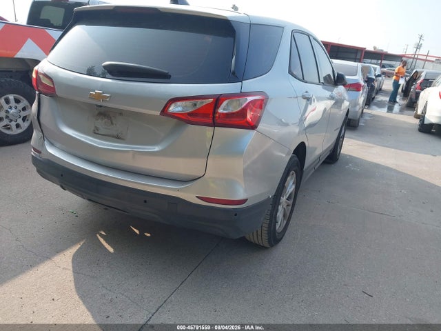 Chevrolet EQUINOX LS 2019 2GNAXHEV3K6203663 Image 4