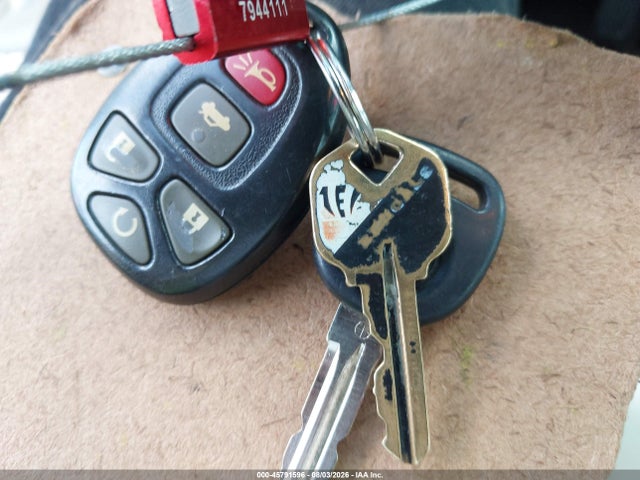 45791596 :رقم المزاد ، 1G4HE5EM0AU109478 vin ، 2010 Buick Lucerne Cxl-3 مزاد بيع