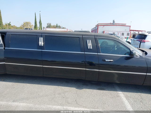 2006 Lincoln Town Car Executive მანქანა იყიდება აუქციონზე, vin: 1L1FM88W76Y621314, აუქციონის ნომერი: 45791602