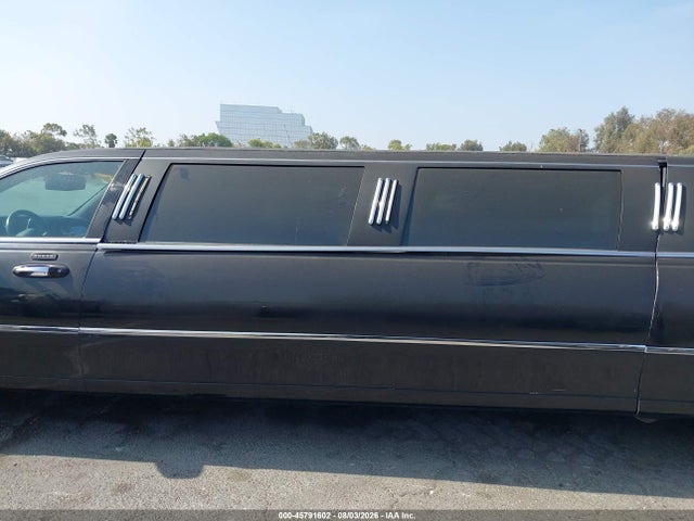 2006 Lincoln Town Car Executive მანქანა იყიდება აუქციონზე, vin: 1L1FM88W76Y621314, აუქციონის ნომერი: 45791602