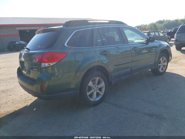 45791646 :رقم المزاد ، 4S4BRBCC4D3204588 vin ، 2013 Subaru Outback 2.5i Premium مزاد بيع