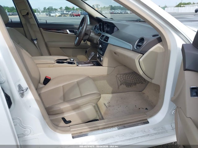 45791675 :رقم المزاد ، WDDGF4HB7EA961292 vin ، 2014 Mercedes-benz C 250 Sport مزاد بيع