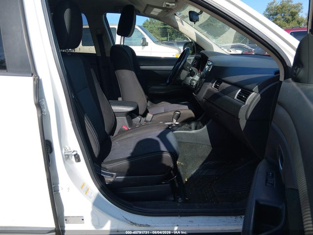 Продаж на аукціоні авто 2016 Mitsubishi Outlander Es, vin: JA4AD2A39GZ003816, номер лоту: 45791731
