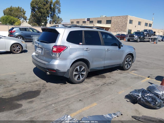 Subaru Forester 2.5i Premium 2017 JF2SJAEC8HH512392 Image 4