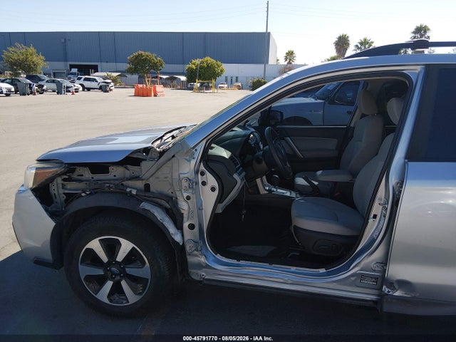 Subaru Forester 2.5i Premium 2017 JF2SJAEC8HH512392 Image 6