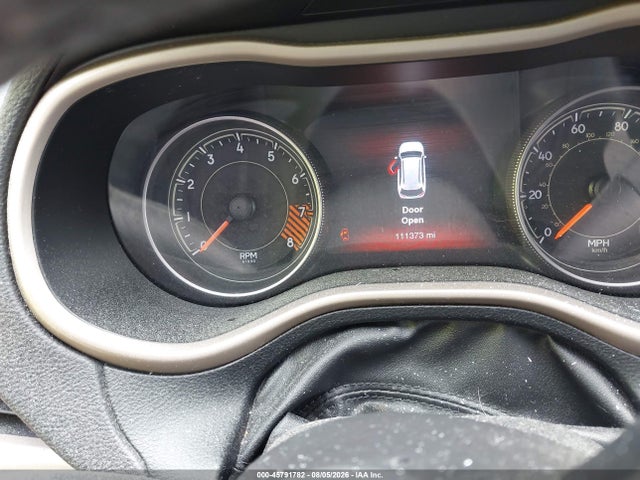45791782 :رقم المزاد ، 1C4PJMDS8FW704872 vin ، 2015 Jeep Cherokee Limited مزاد بيع