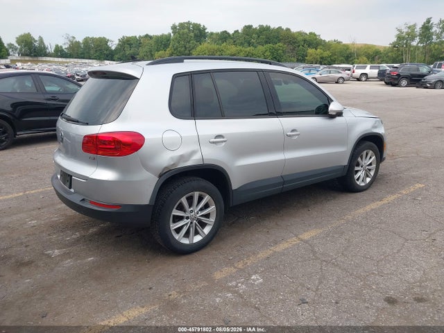 Aukcja sprzedaży 2017 Volkswagen Tiguan 2.0t/2.0t S, vin: WVGAV7AX9HK042768, numer aukcji: 45791802