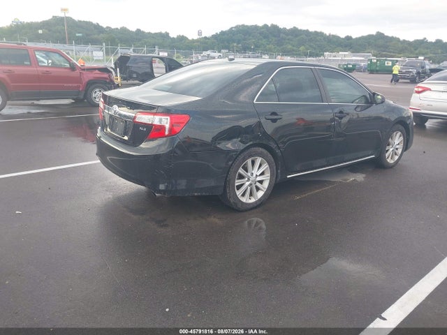 2014 Toyota Camry Xle მანქანა იყიდება აუქციონზე, vin: 4T1BF1FK3EU823796, აუქციონის ნომერი: 45791816