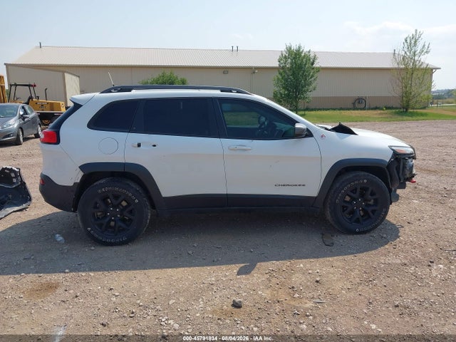 2016 Jeep Cherokee Trailhawk მანქანა იყიდება აუქციონზე, vin: 1C4PJMBS4GW199126, აუქციონის ნომერი: 45791834