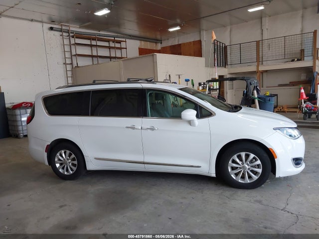 Chrysler Pacifica Touring L 2019 2C4RC1BG1KR680630 Image 13