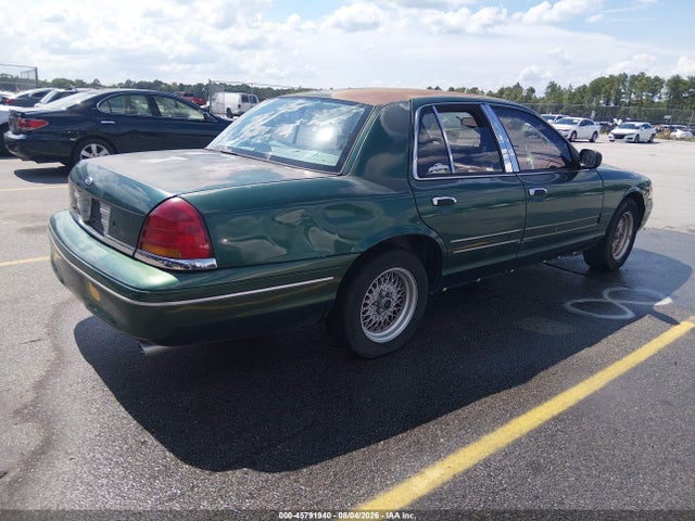 45791940 :رقم المزاد ، 2FAFP74W1YX158556 vin ، 2000 Ford Crown Victoria Lx مزاد بيع