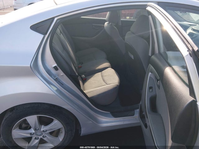 2013 Hyundai Elantra Gls მანქანა იყიდება აუქციონზე, vin: 5NPDH4AE5DH351510, აუქციონის ნომერი: 45791969