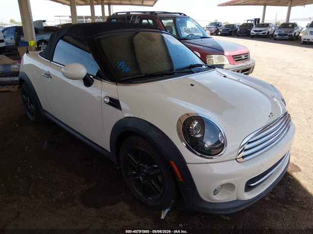 Mini Roadster Cooper 2015 WMWSY1C56FT625957 главное изображение