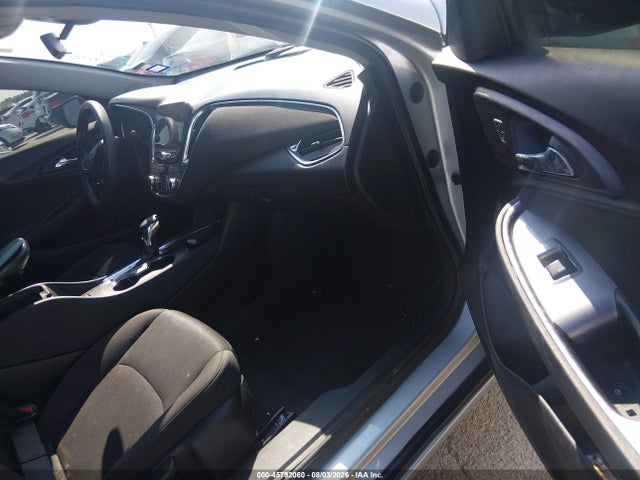 1G1ZD5ST1MF047226 Chevrolet Malibu Fwd Lt
