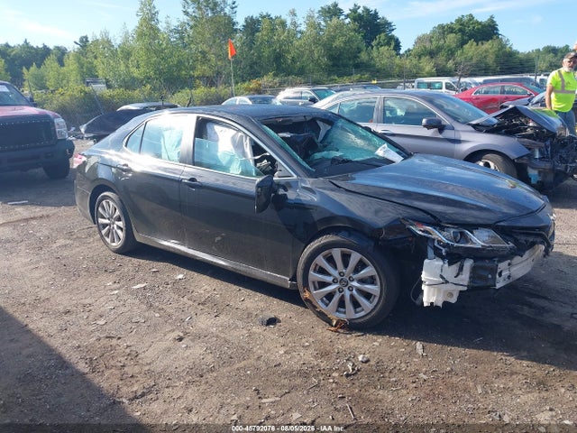 2020 Toyota Camry Le მანქანა იყიდება აუქციონზე, vin: 4T1C11AK9LU932254, აუქციონის ნომერი: 45792076