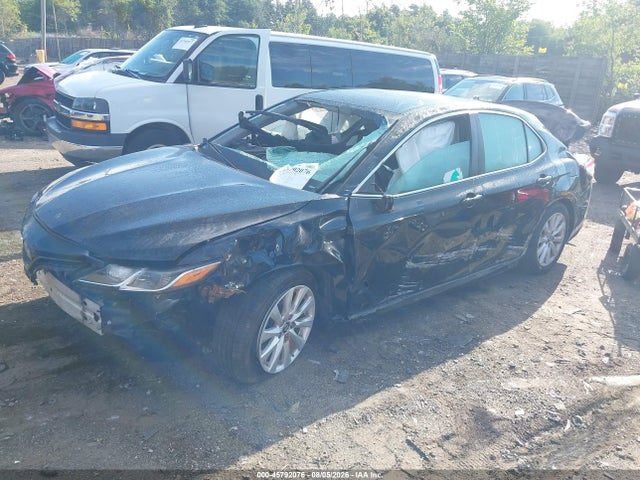 2020 Toyota Camry Le მანქანა იყიდება აუქციონზე, vin: 4T1C11AK9LU932254, აუქციონის ნომერი: 45792076