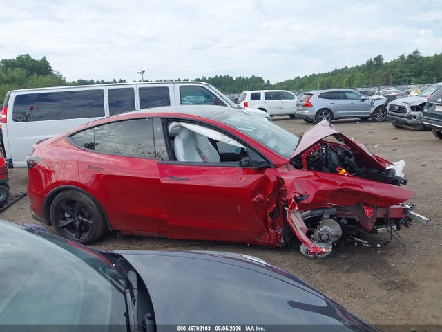 Продажа на аукционе авто 2026 Tesla Model Y All-wheel Drive/long Range Launch Series/premium All-wheel Drive, vin: 7SAYGDEE8TF652318, номер лота: 45792103