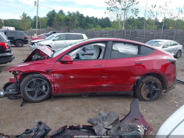 Продажа на аукционе авто 2026 Tesla Model Y All-wheel Drive/long Range Launch Series/premium All-wheel Drive, vin: 7SAYGDEE8TF652318, номер лота: 45792103