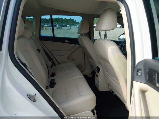 2013 Volkswagen Tiguan Se მანქანა იყიდება აუქციონზე, vin: WVGBV3AX4DW057260, აუქციონის ნომერი: 45792115