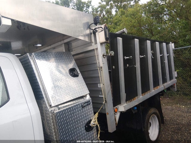 45792200 :رقم المزاد ، 1FD0X5HT2NED39100 vin ، 2022 Ford F-550 Chassis Xl مزاد بيع