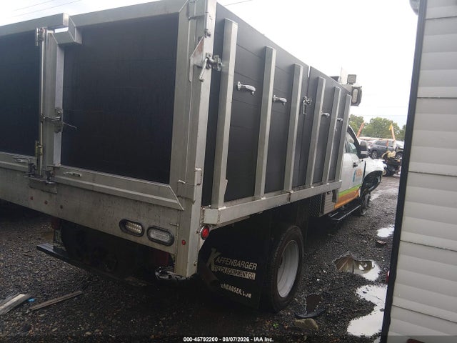 45792200 :رقم المزاد ، 1FD0X5HT2NED39100 vin ، 2022 Ford F-550 Chassis Xl مزاد بيع