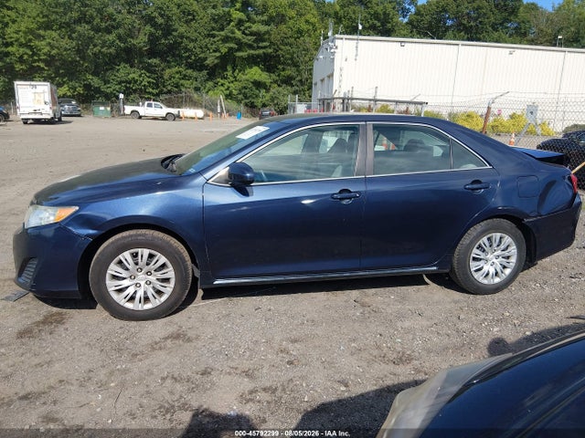 2014 Toyota Camry Le მანქანა იყიდება აუქციონზე, vin: 4T4BF1FK2ER383205, აუქციონის ნომერი: 45792299
