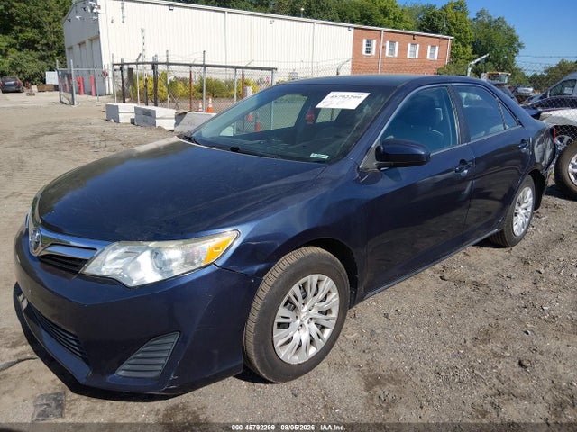 2014 Toyota Camry Le მანქანა იყიდება აუქციონზე, vin: 4T4BF1FK2ER383205, აუქციონის ნომერი: 45792299