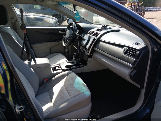2014 Toyota Camry Le მანქანა იყიდება აუქციონზე, vin: 4T4BF1FK2ER383205, აუქციონის ნომერი: 45792299