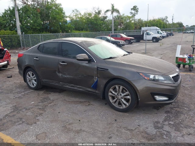 45792306 :رقم المزاد ، KNAGN4A70B5179565 vin ، 2011 Kia Optima Ex مزاد بيع