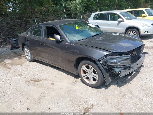 45792314 :رقم المزاد ، 2C3CDXBG5FH752645 vin ، 2015 Dodge Charger Se مزاد بيع